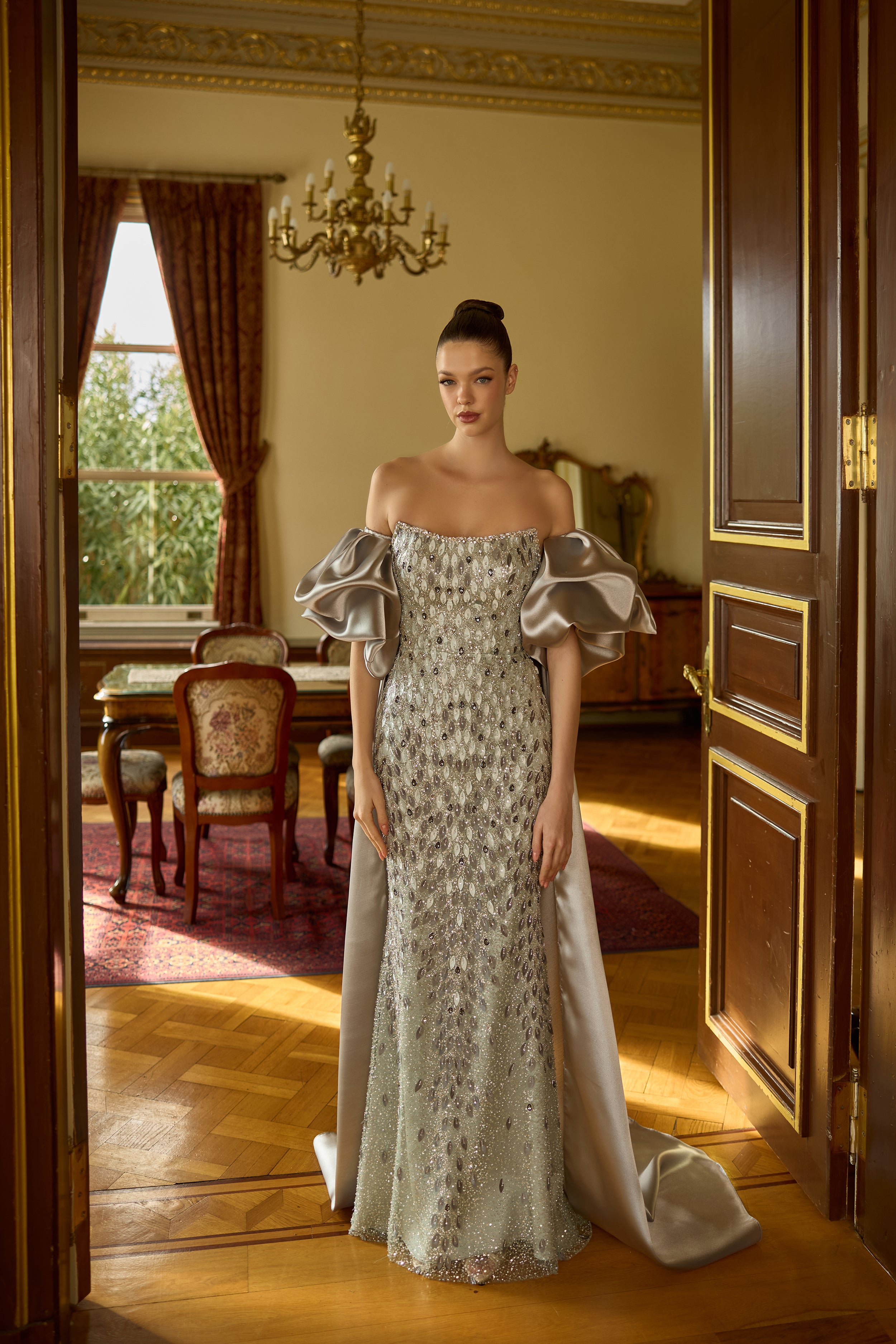 Valeria Taş İşlemeli Prenses Kol Abiye