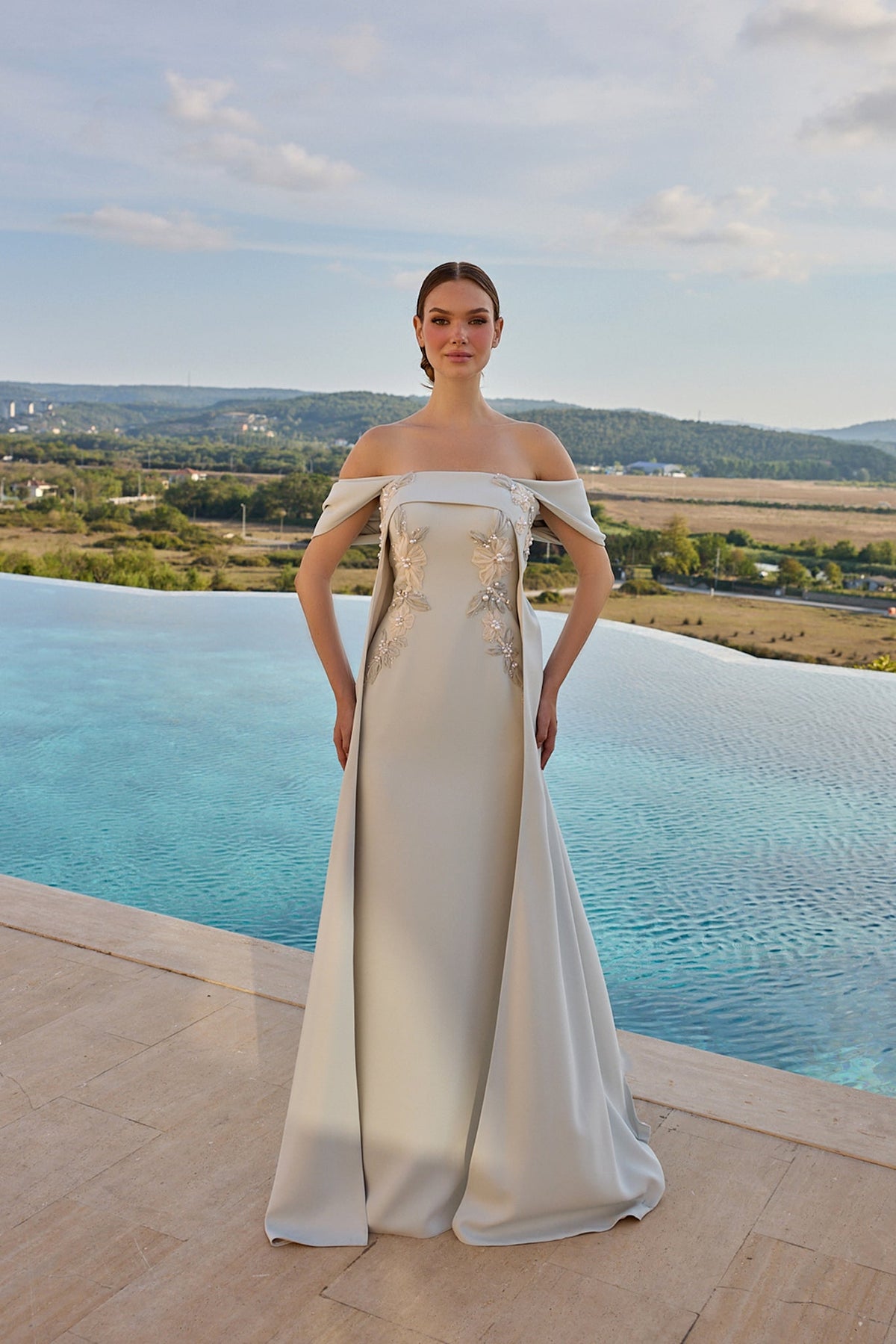 Anastasia – Çiçek İşlemeli Düşük Omuz Abiye – ürün görünümü 3