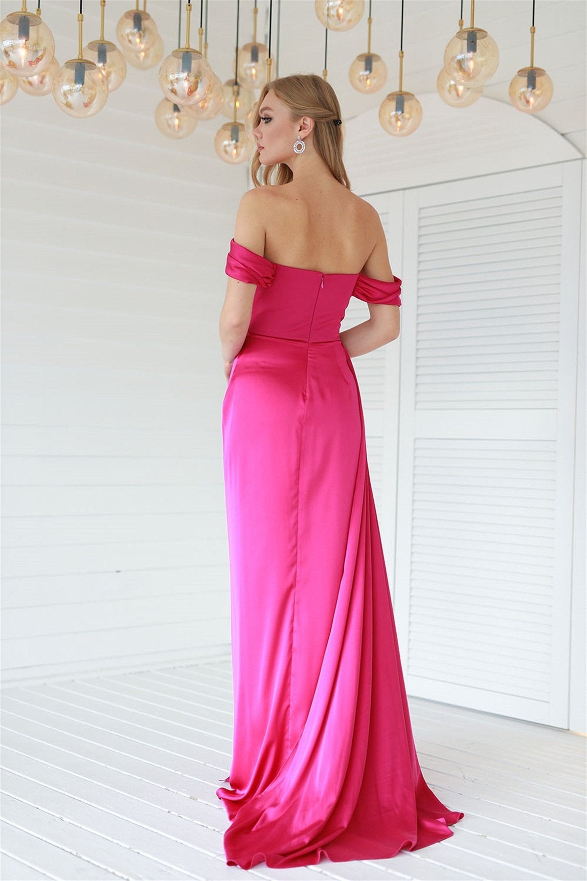 Flowy Low Sleeve and Slit Detailed Evening Dress